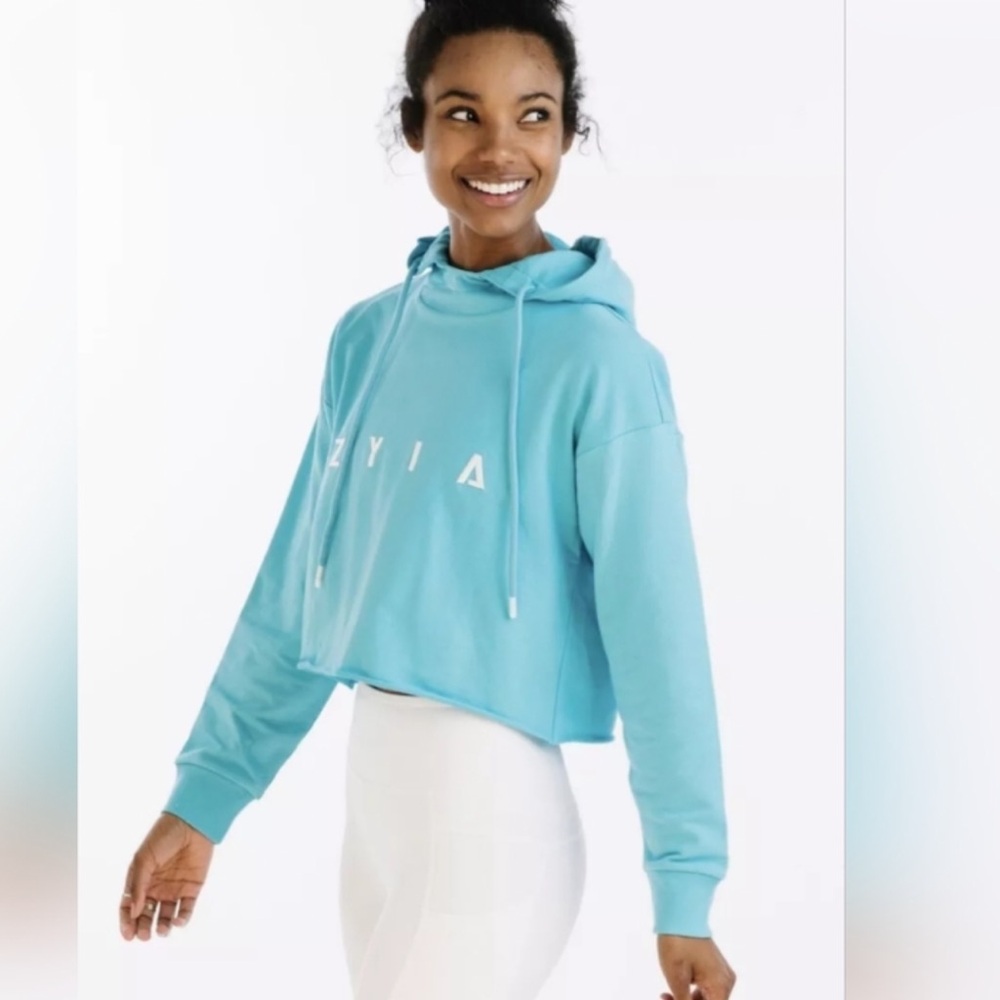 ZYIA Women's Sky Blue Raw Edge Cropped Hoodie